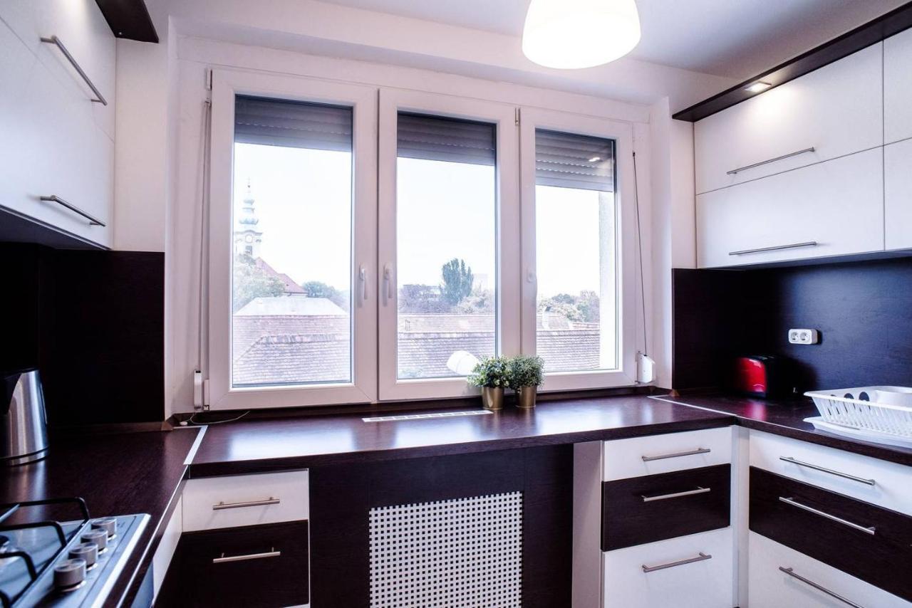 بودابست Peaceful, Cozy And New Apartment With Balcony المظهر الخارجي الصورة