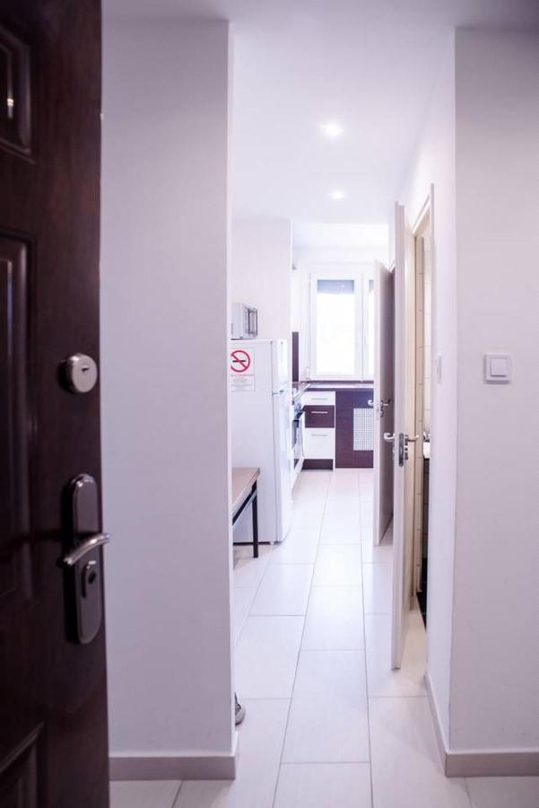 بودابست Peaceful, Cozy And New Apartment With Balcony المظهر الخارجي الصورة